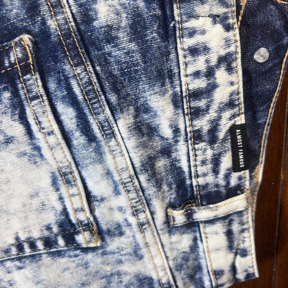 Almost Famous Blue Acid Wash Jeans - Picture 9 of 14